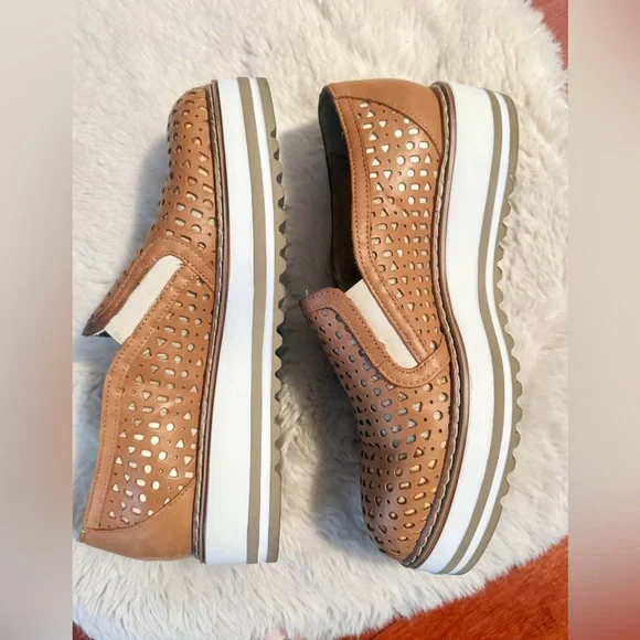 Well Feet Light Italian Platform Shoes - Picture 5 of 13